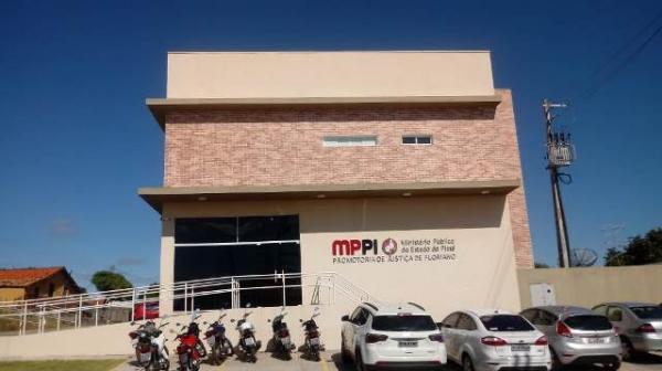 Candidatos do concurso de Floriano vão ao Ministério Público e cobram anulação de provas