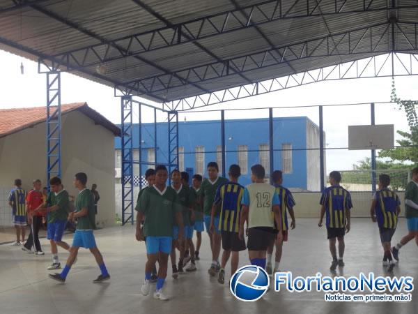 Alunos da rede p&uacute;blica de Floriano disputaram eliminat&oacute;ria regional dos Jojups.(Imagem:FlorianoNews)