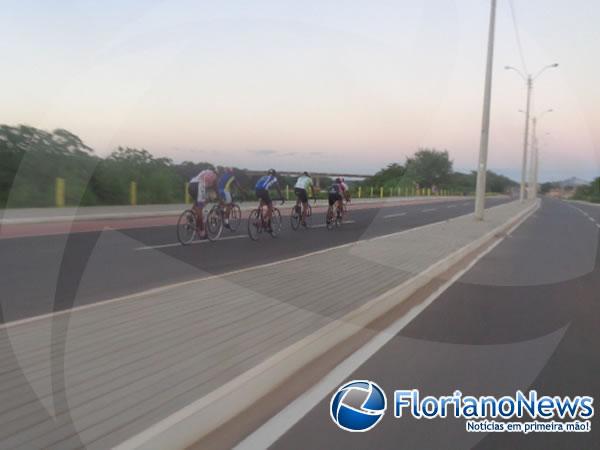 Associa&ccedil;&atilde;o Desportiva Corredores do Sert&atilde;o realiza 2&ordf; Corrida Cicl&iacute;stica de anivers&aacute;rio.(Imagem:FlorianoNews)