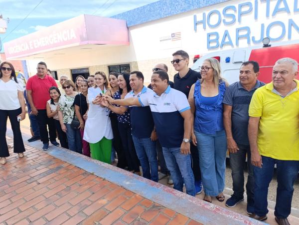 Bar&atilde;o de Graja&uacute; conquista nova ambul&acirc;ncia em apenas 120 dias de gest&atilde;o.(Imagem:FlorianoNews)