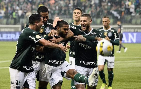 Análise: Palmeiras dá show para voltar à liderança do Brasileirão