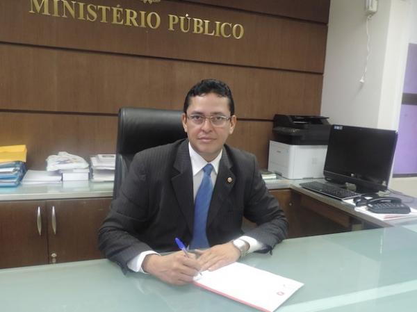 Procurador pede cumprimento de decisão que prevê prisão de políticos