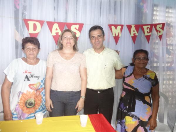 CRAS I realizou festa em homenagem as m&atilde;es.(Imagem:FlorianoNews)