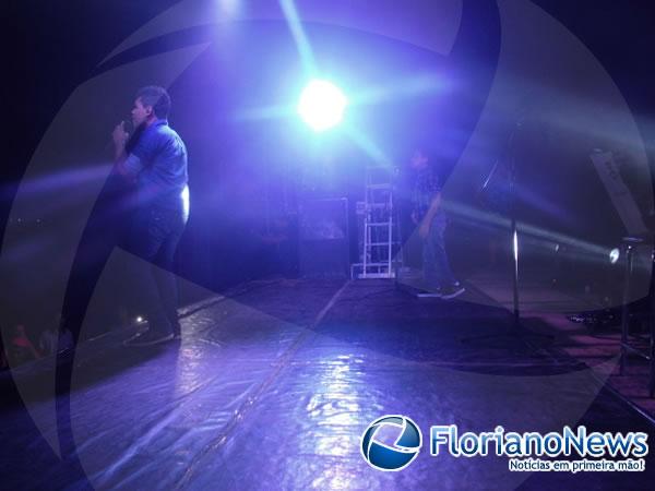 Anivers&aacute;rio do Programa Comando Geral &eacute; comemorado com festa dan&ccedil;ante.(Imagem:FlorianoNews)