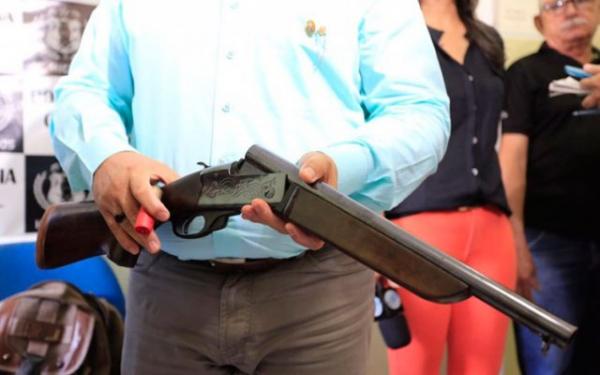Ex-soldado sofre assalto e é morto ao levar comida para mãe no HUT