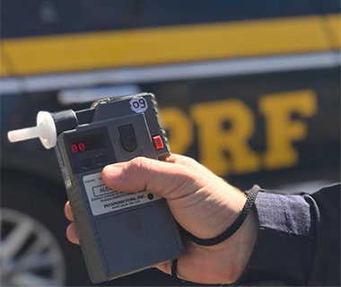 Carnaval: PRF já flagrou 15 motoristas dirigindo sob efeito de álcool