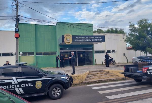 Mulher esconde drogas nas partes intimas para tentar escapar de flagrante no Piauí
