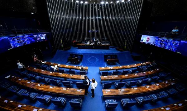Com 28 assinaturas, PEC da Transição segue para CCJ