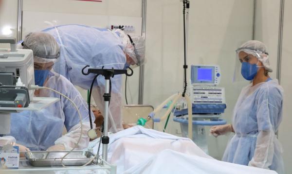Brasil tem 422 mil médicos aptos a atuar no combate à covid-19