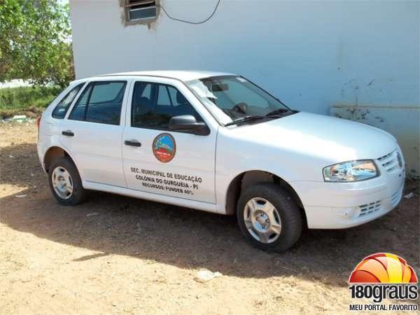 Bandidos param carro e assaltam professores no PI