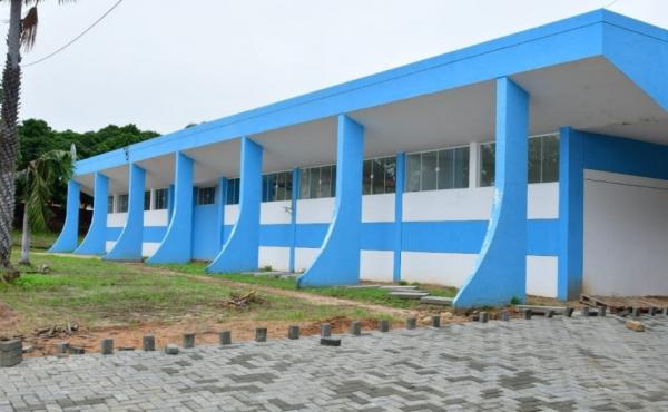 Prefeitura de Floriano realiza obra de revitalização da Praça Petrônio Portela