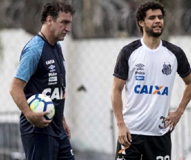 Em Palmeiras x Santos, Cuca defende invencibilidade contra Felipão
