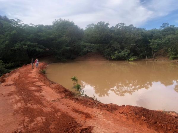Prefeitura de Floriano recupera açudes e barragens em risco de rompimento na zona rural