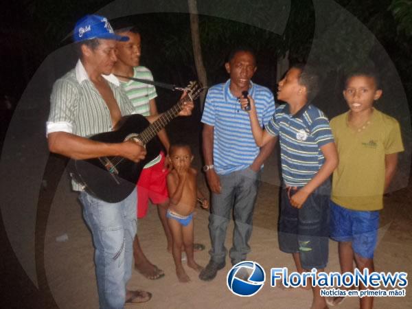 No Dia de Reis, grupos encerram ciclo natalino em Floriano e Bar&atilde;o de Graja&uacute;.(Imagem:FlorianoNews)