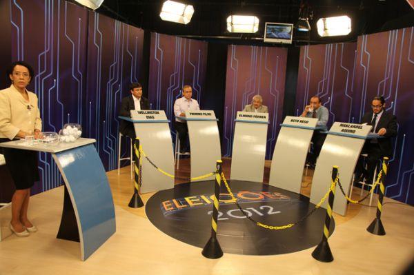 Muita movimentação no último debate dos candidatos à prefeitura de Teresina