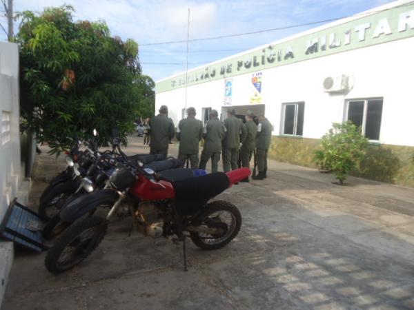 Suspeitos de assalto a estudantes são presos no bairro Cajueiro II