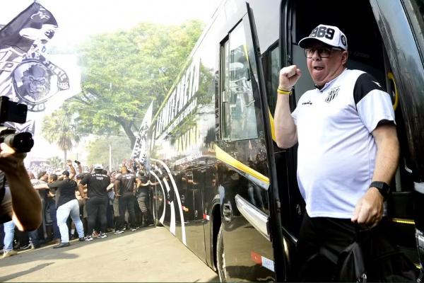 Marcelo Fernandes, t&eacute;cnico da Ponte.(Imagem:Marcos Ribolli/ PontePress)