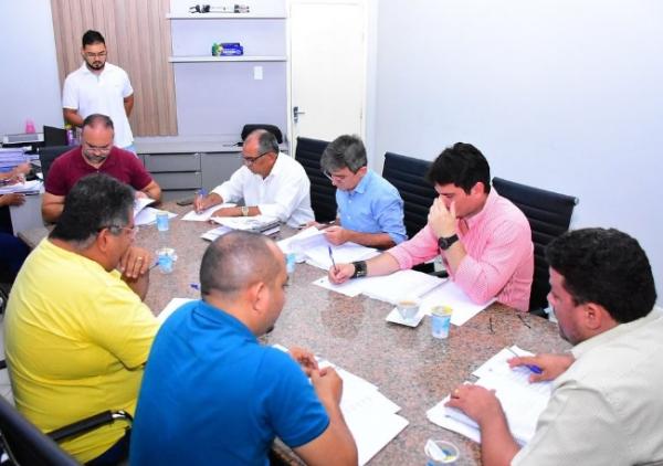 Comissões da Câmara Municipal de Floriano avançam na análise de projetos para votação.(Imagem:Reprodução/Instagram)