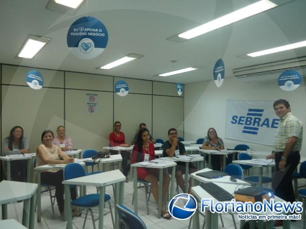 Empres&aacute;rios florianenses participam de curso sobre Gest&atilde;o Financeira.(Imagem:FlorianoNews)