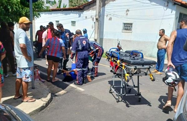 Acidente entre carro de funer&aacute;ria e motocicleta deixa mulher ferida em Floriano.(Imagem:Divulga&ccedil;&atilde;o)