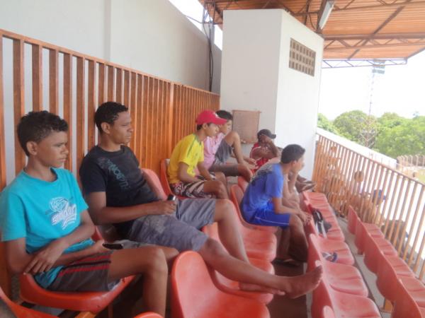 Realizada a abertura da 1&ordf; Copa Regional de Integra&ccedil;&atilde;o de Futebol em Floriano.(Imagem:FlorianoNews)