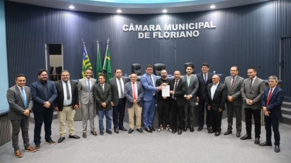 Castração de animais é tema da Tribuna Livre desta quinzena na Câmara de Floriano