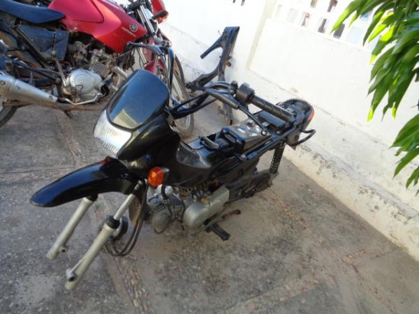 3&ordm; BPM recupera mais uma motocicleta roubada em Floriano.(Imagem:FlorianoNews)