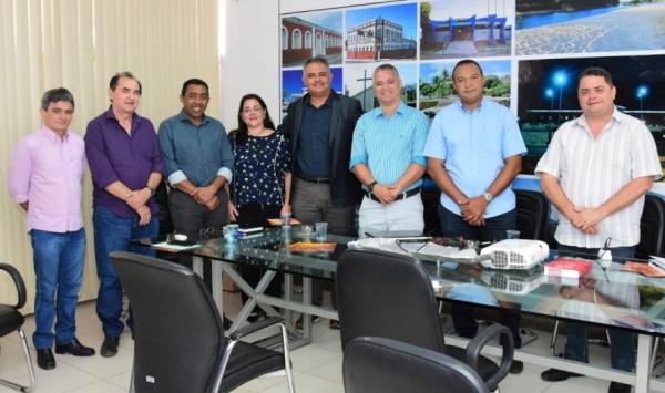 Empresa de energia solar exp&otilde;e projeto inovador para a regi&atilde;o de Floriano.(Imagem:Secom)