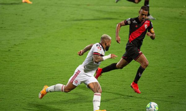 Atlético-GO supera Flamengo, que continua sem pontuar no Brasileiro