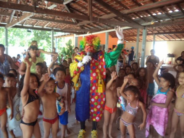 Creche realiza dia de lazer para alunos em comemora&ccedil;&atilde;o ao Dia das Crian&ccedil;as.(Imagem:FlorianoNews)