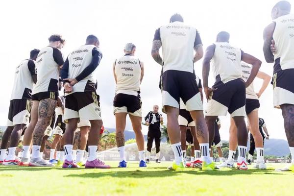 Quais jogadores podem voltar a ganhar espaço no Flamengo com a chegada de Leonardo Jardim? Veja