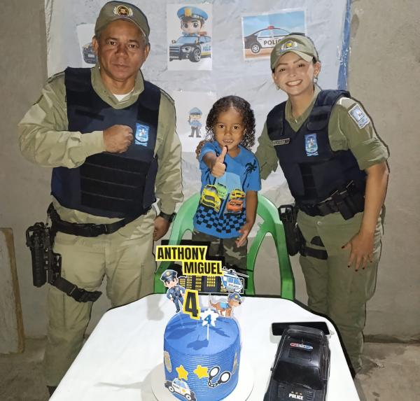 A solicita&ccedil;&atilde;o da fam&iacute;lia foi prontamente atendida pela guarni&ccedil;&atilde;o de servi&ccedil;o, que fez uma surpresa ao garoto.(Imagem:Divulga&ccedil;&atilde;o)