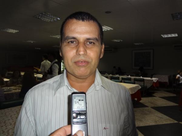 Advogado Edmundo Ayres afirma que o município de Floriano terá 15 vereadores