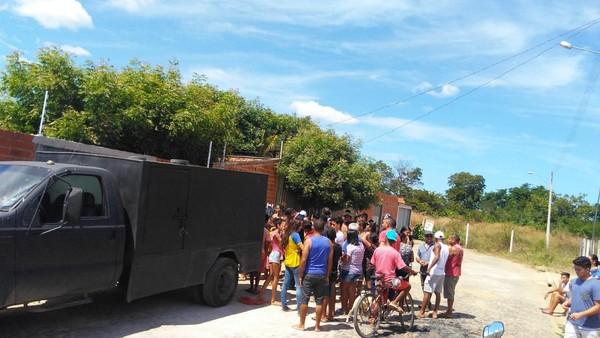 Estudante é encontrado morto, amarrado e amordaçado dentro de casa em Teresina