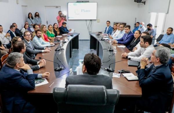  Rafael Fonteles re&uacute;ne gestores da Sa&uacute;de e diz que n&atilde;o ir&aacute; tolerar negacionistas. (Imagem:Divulga&ccedil;&atilde;o/CCom-PI)