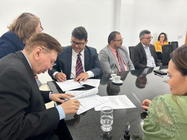 Identidade Nacional é garantida a pessoas que respondem processos penais e medidas restritivas