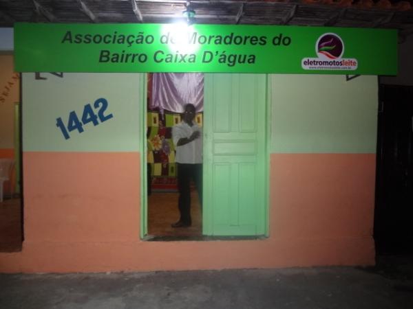 Inaugurada nova sede da Associa&ccedil;&atilde;o de moradores do bairro Caixa D?&aacute;gua.(Imagem:FlorianoNews)