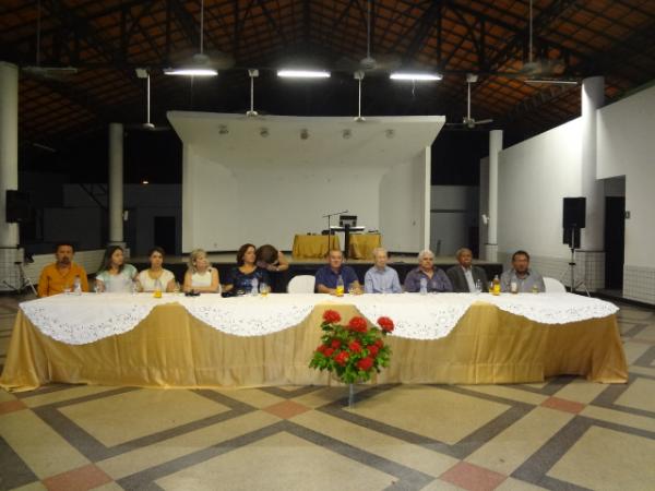 Empres&aacute;rios florianenses participam de confraterniza&ccedil;&atilde;o.(Imagem:FlorianoNews)