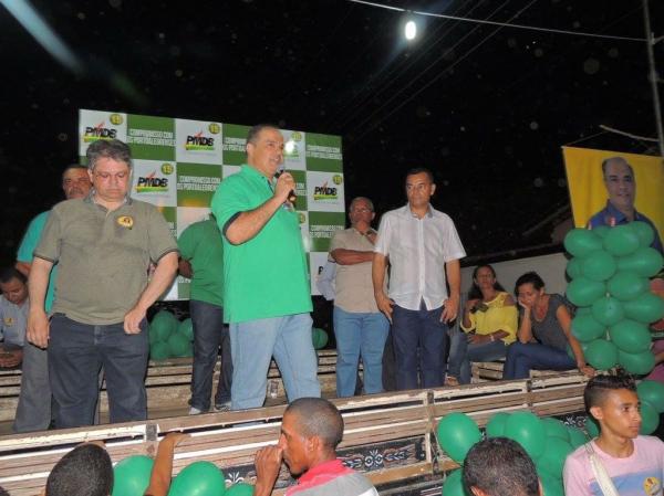 Deputado Gustavo Neiva participa de comício em Porto Alegre
