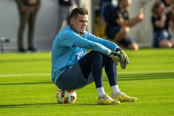 Ederson &eacute; candidato ao trof&eacute;u de melhor goleiro.(Imagem: Getty Images)