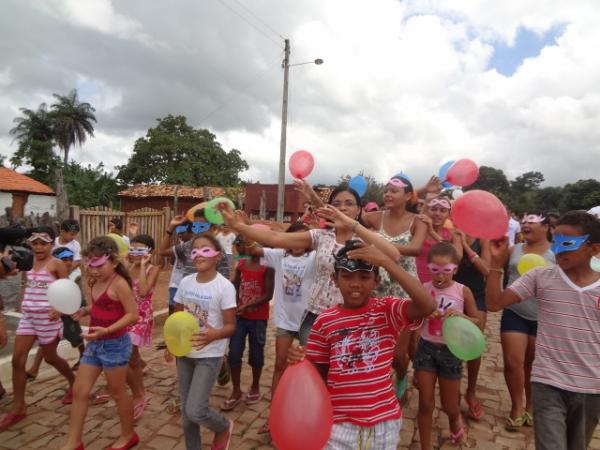 Realizado o arrastinho com crian&ccedil;as da zona rural. (Imagem:FlorianoNews)