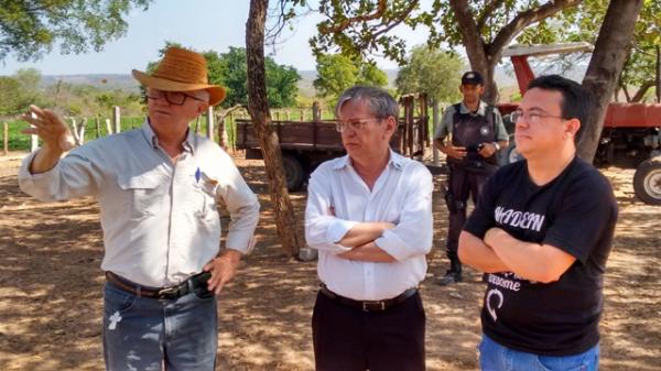 Reitoria Itinerante realiza visita ao Col&eacute;gio T&eacute;cnico de Floriano.(Imagem:UFPI)