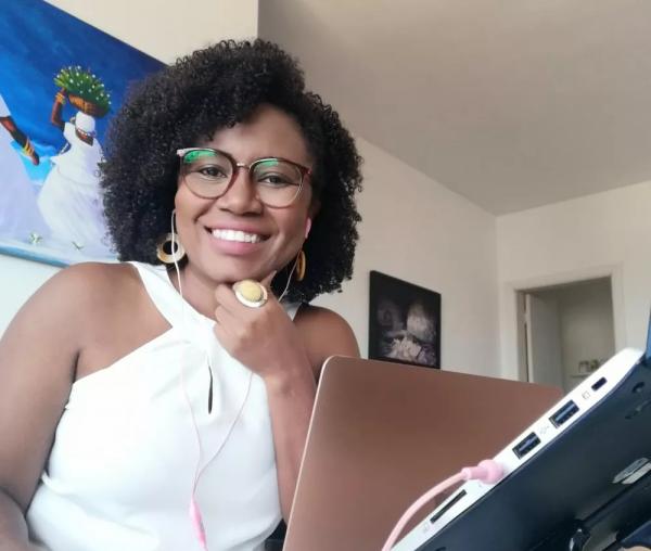 Piauiense ganha prêmio internacional com pesquisa sobre negras em profissionais elitizadas