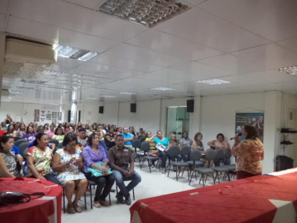 Professores da rede estadual e municipal participam de capacitação do SINTE-PI