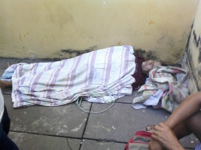 Mulher morre ao lado da igreja matriz