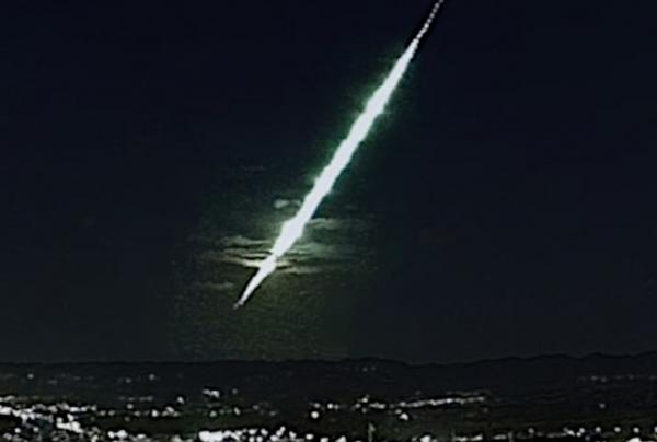Fragmentos de meteoro caem no Piauí; pesquisadores fazem orientações