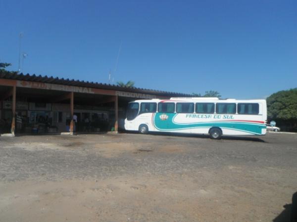 Terminal Rodovi&aacute;rio Miguel Arcoverde.(Imagem:FlorianoNews)