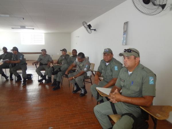Policiais do 3º BPM participam de treinamento com novas armas