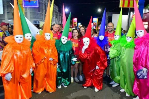 Carnaval da Fam&iacute;lia e festa no Cais: alegria contagia foli&otilde;es de todas as idades(Imagem:Secom)