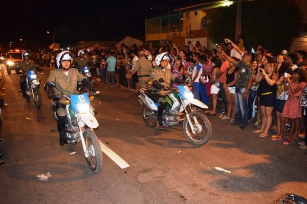 Recorde de p&uacute;blico prestigia desfile c&iacute;vico na Avenida Frei Ant&ocirc;nio Curcio.(Imagem:Waldemir Miranda)